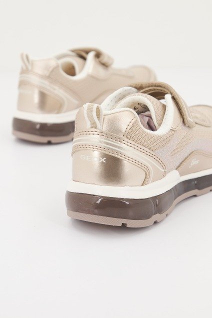 GEOX J ANDROID GIRL A en color ORO (3)