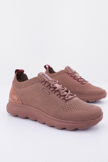 GEOX D SPHERICA en color BURDEOS (2)