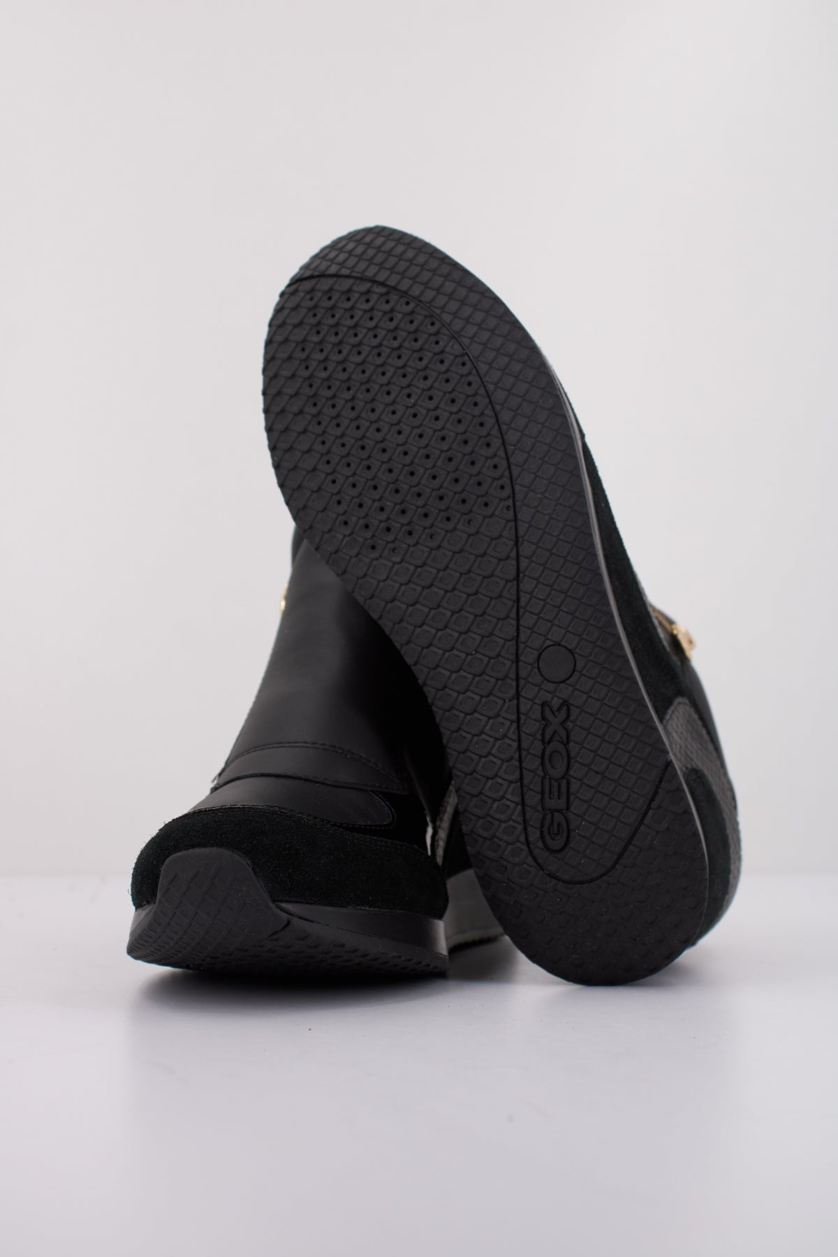 GEOX D NYDAME en color NEGRO (5)