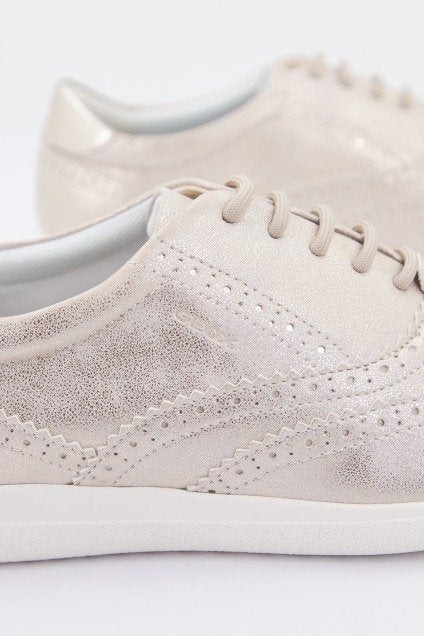 GEOX D NIHAL en color ORO (4)