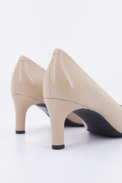 GEOX D BIBBIANA en color BEIS (3)