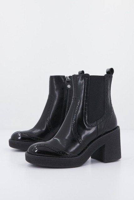 GEOX D ADRYA MID en color NEGRO (1)