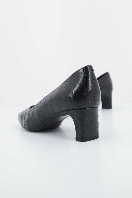 GEOX D VIVYANNE MID en color NEGRO (3)