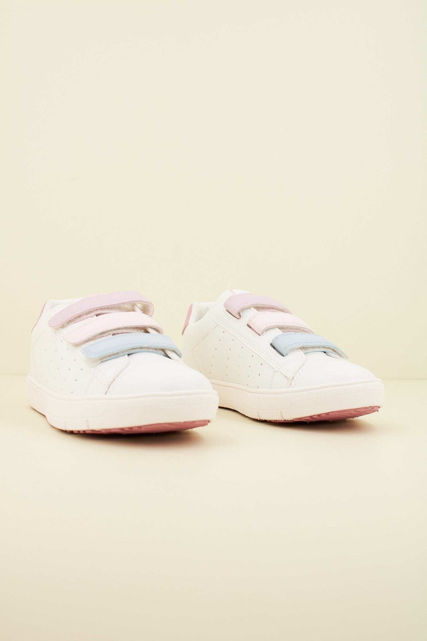 GEOX J SILENEX GIRL en color BLANCO (2)