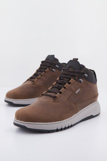 GEOX U AERANTIS X B ABX en color MARRON (2)