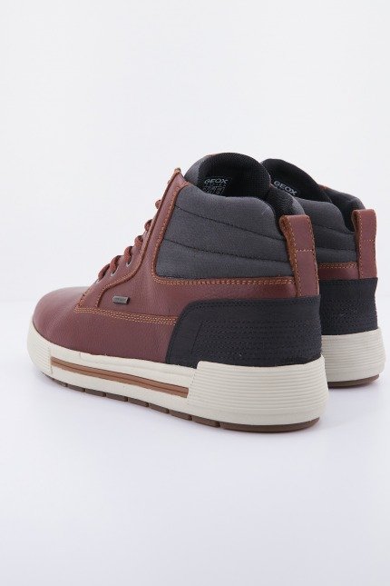 GEOX U TONALE B ABX en color MARRON (2)