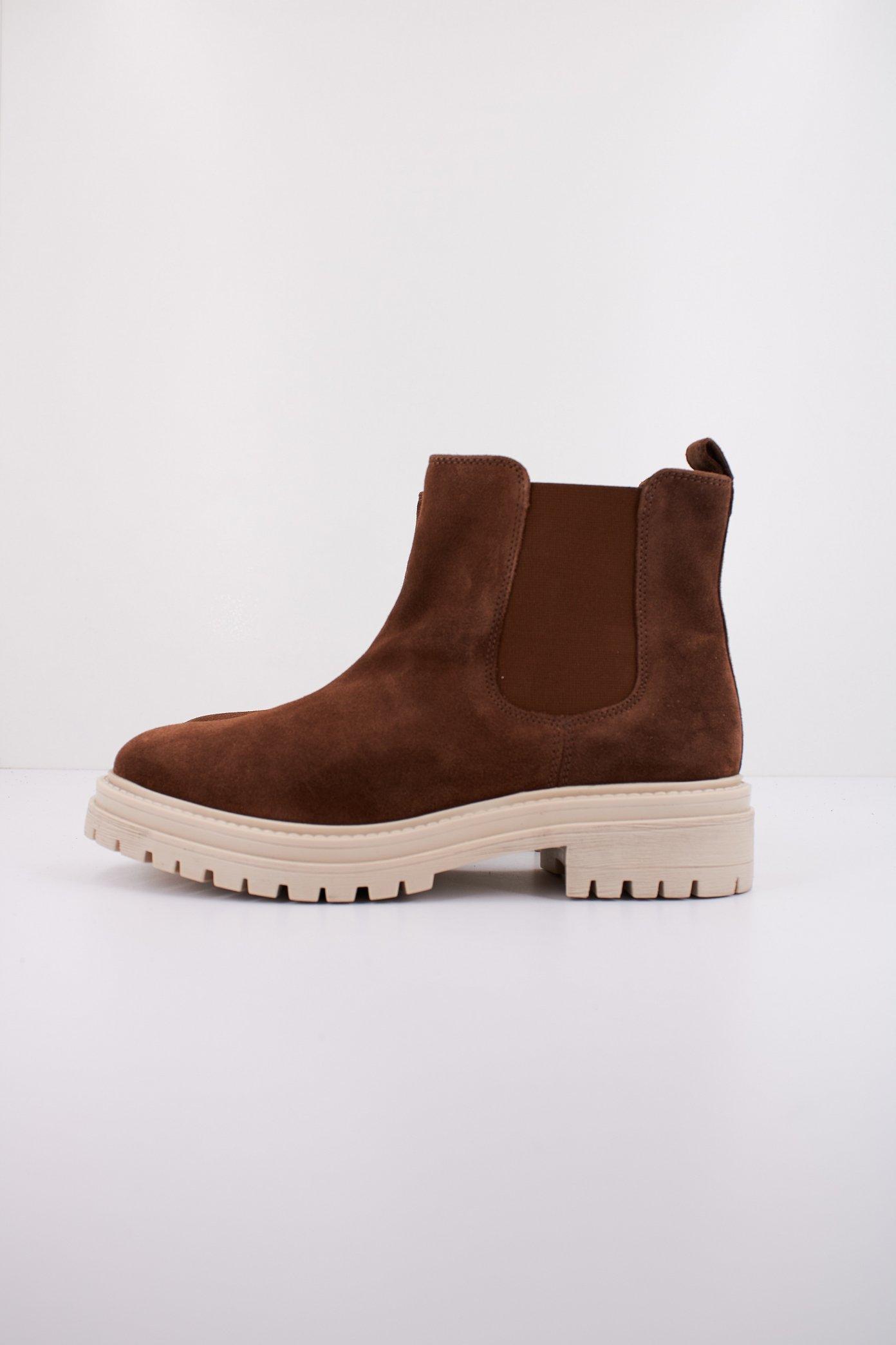 GEOX D IRIDEA en color MARRON (1)