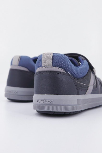 GEOX J ARZACH BOY en color AZUL (3)
