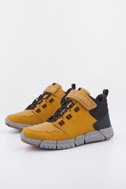GEOX J FLEXYPER BOY B ABX en color MARRON CLARO (1)