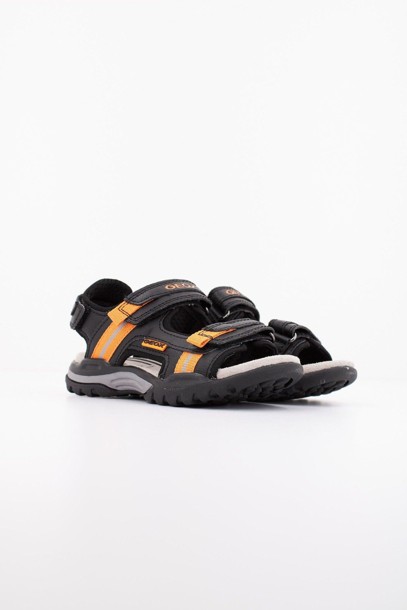 GEOX J BOREALIS BOY A en color NEGRO (2)