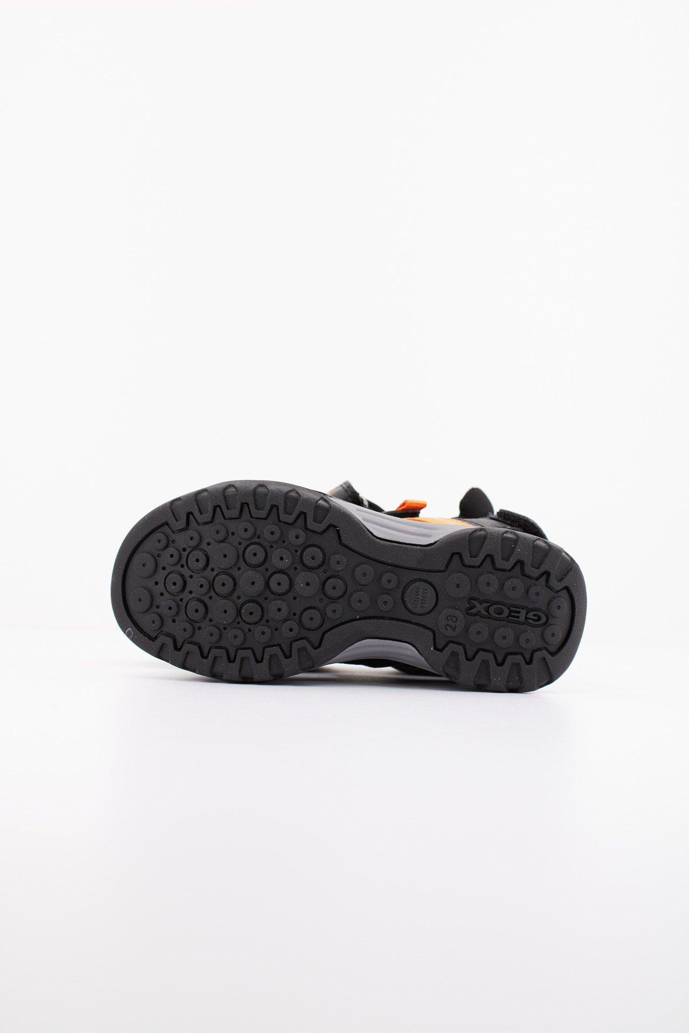 GEOX J BOREALIS BOY A en color NEGRO (4)