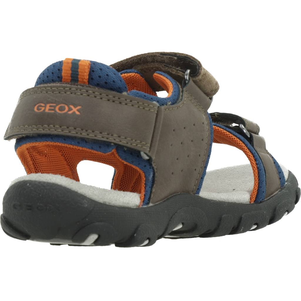 GEOX JR SANDAL STRADA A en color GRIS (3)