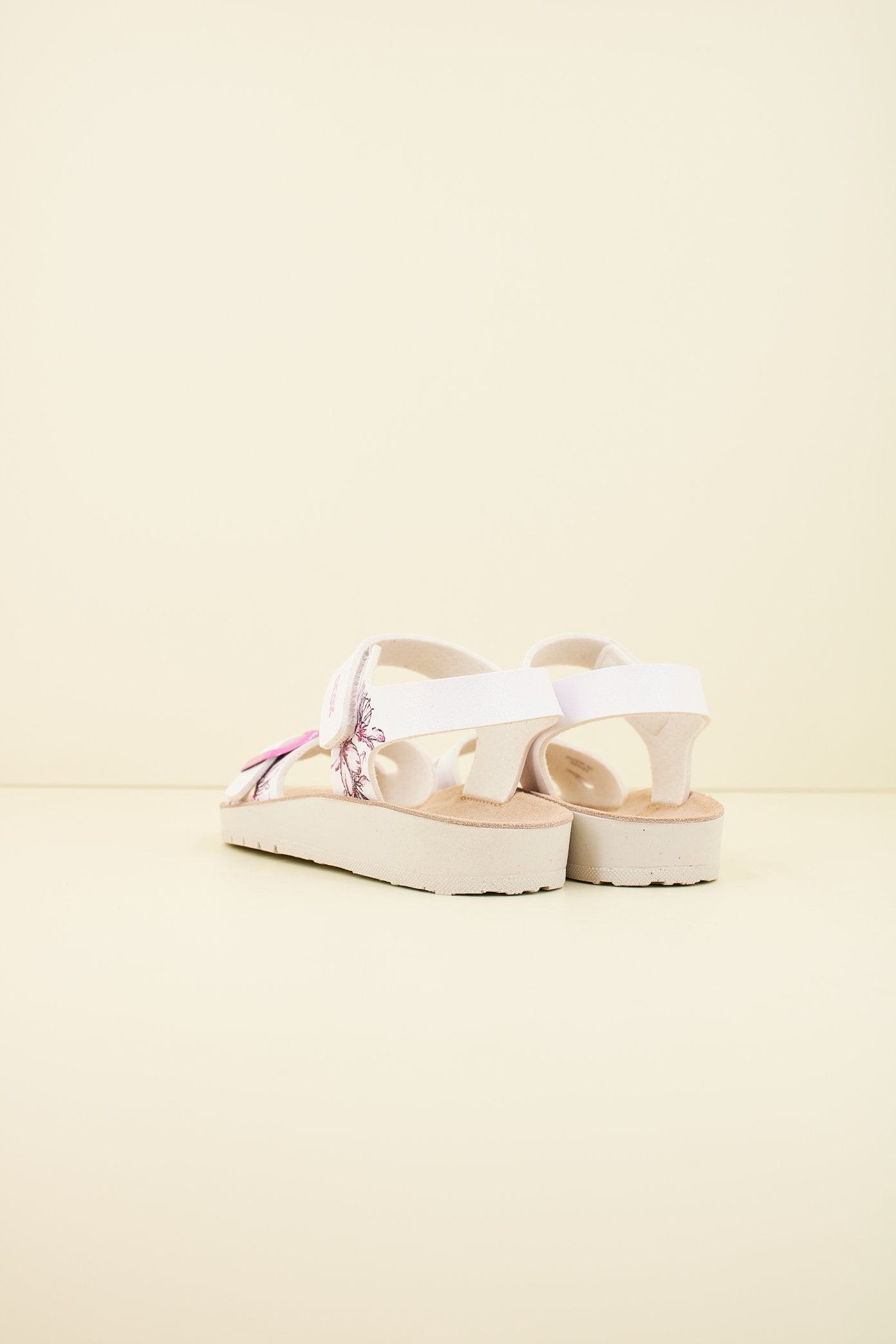 GEOX J SANDAL COSTAREI GI en color BLANCO (3)