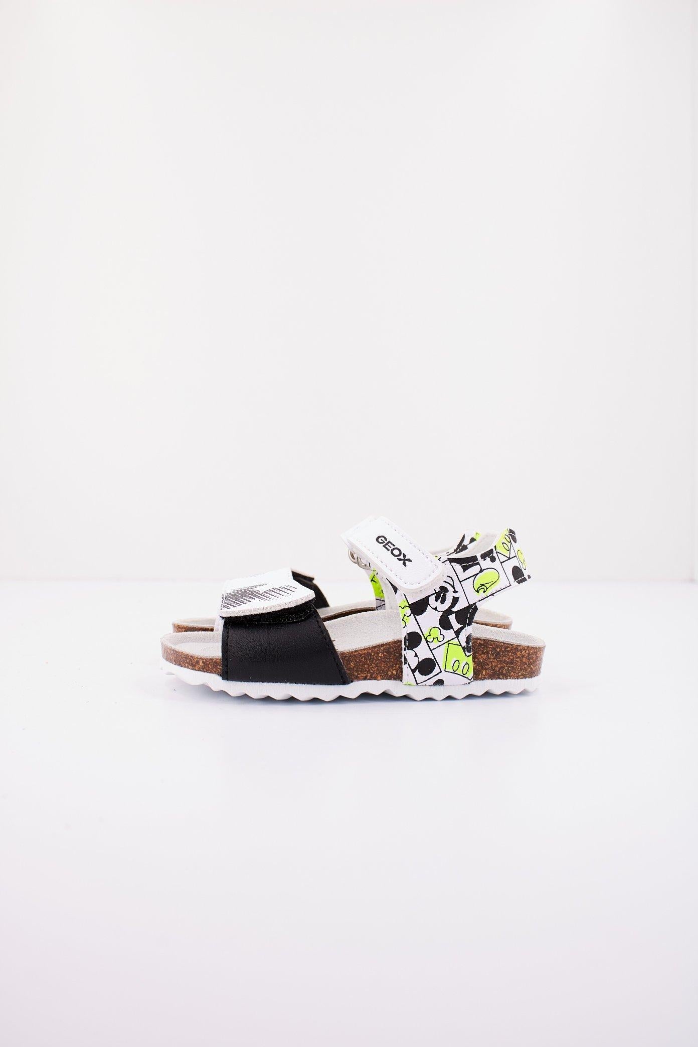 GEOX B SANDAL CHALKI BOY en color BLANCO (1)
