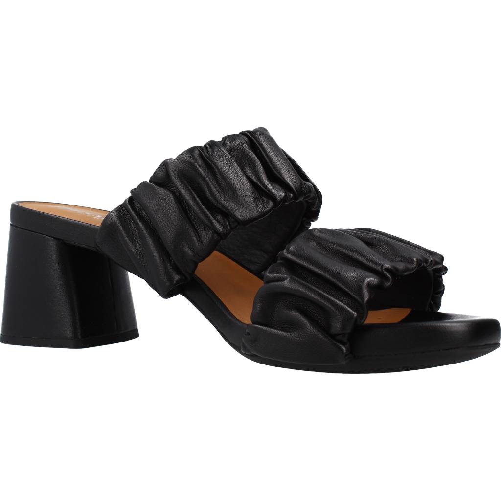 GEOX D GENZIANA MID A en color NEGRO (5)