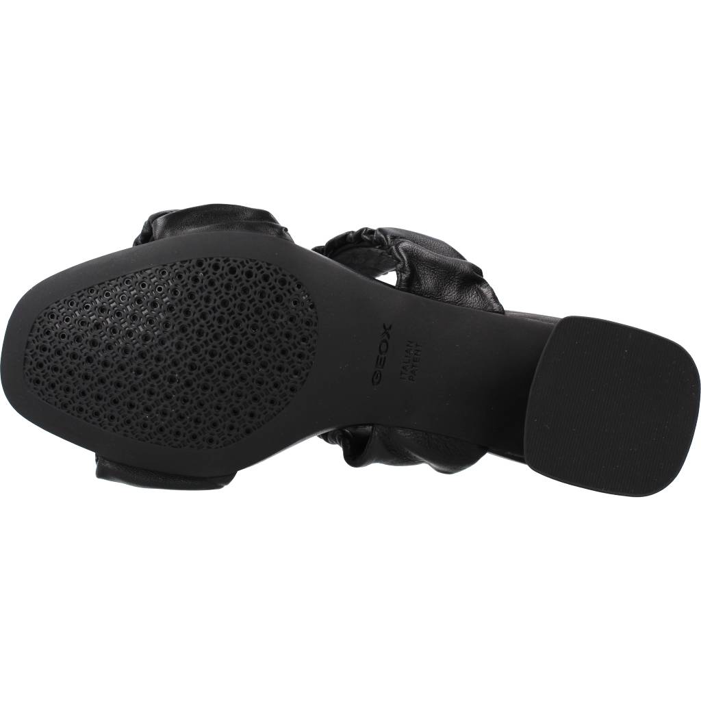 GEOX D GENZIANA MID A en color NEGRO (6)