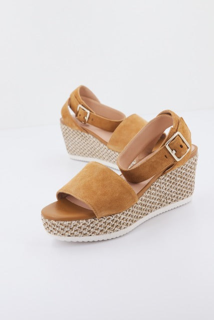 GEOX D LIPARI A en color MARRON CLARO (2)