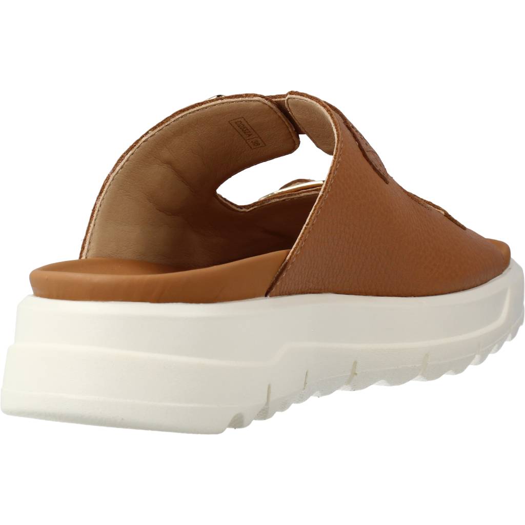 GEOX D XAND .S A en color MARRON CLARO (3)