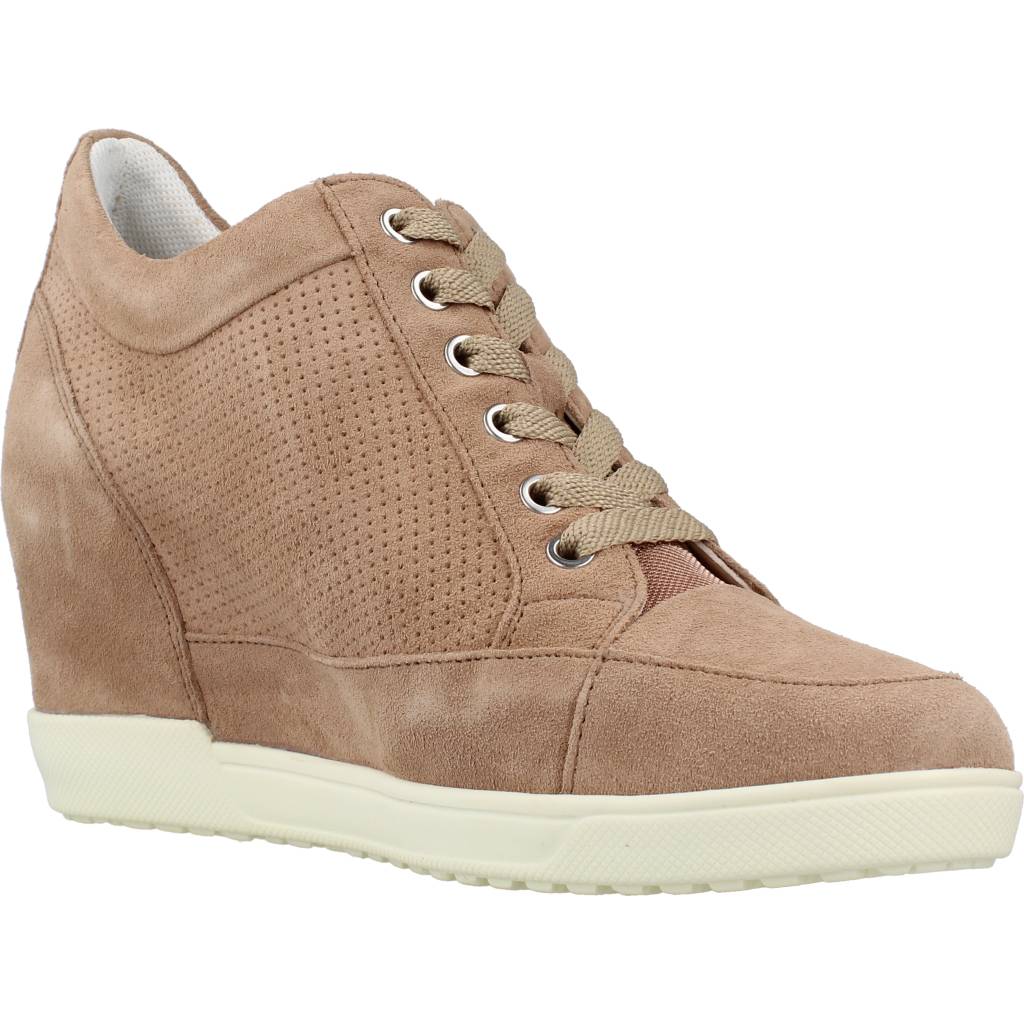 GEOX D CARUM C en color NUDE (5)