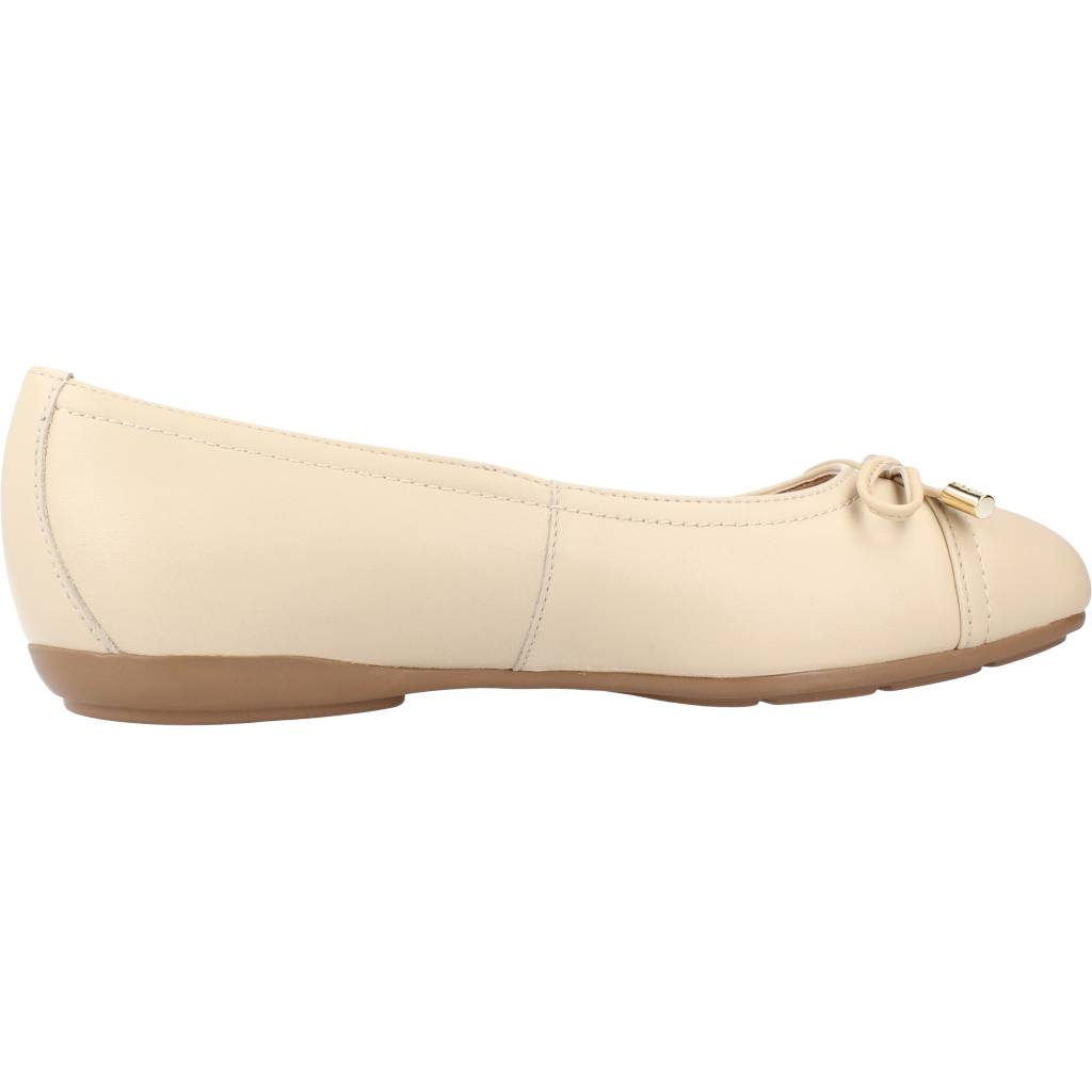 GEOX D ANNYTAH E en color MARRON CLARO (4)