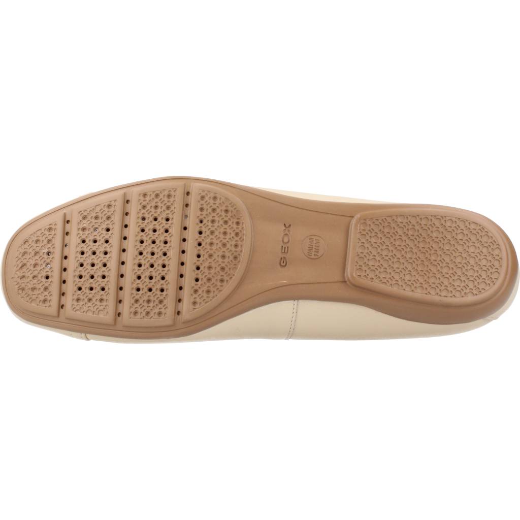 GEOX D ANNYTAH E en color MARRON CLARO (6)