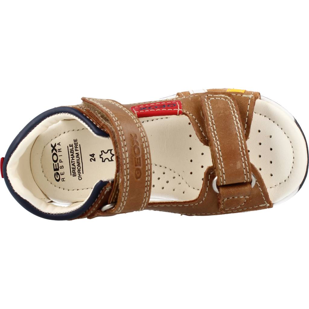 GEOX B SANDAL TAPUZ BOY A en color MARRON CLARO (7)