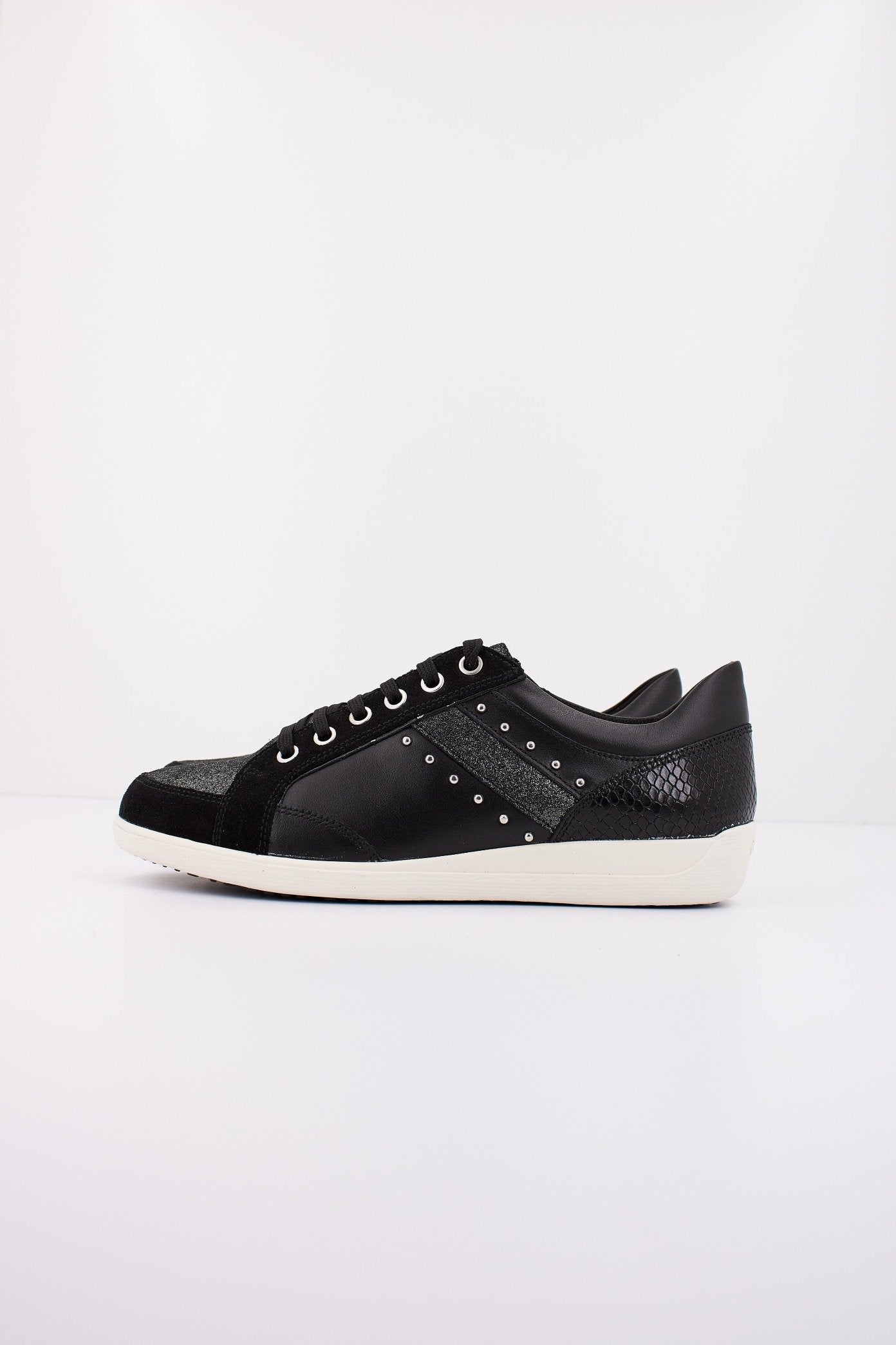 GEOX D MYRIA en color NEGRO (1)