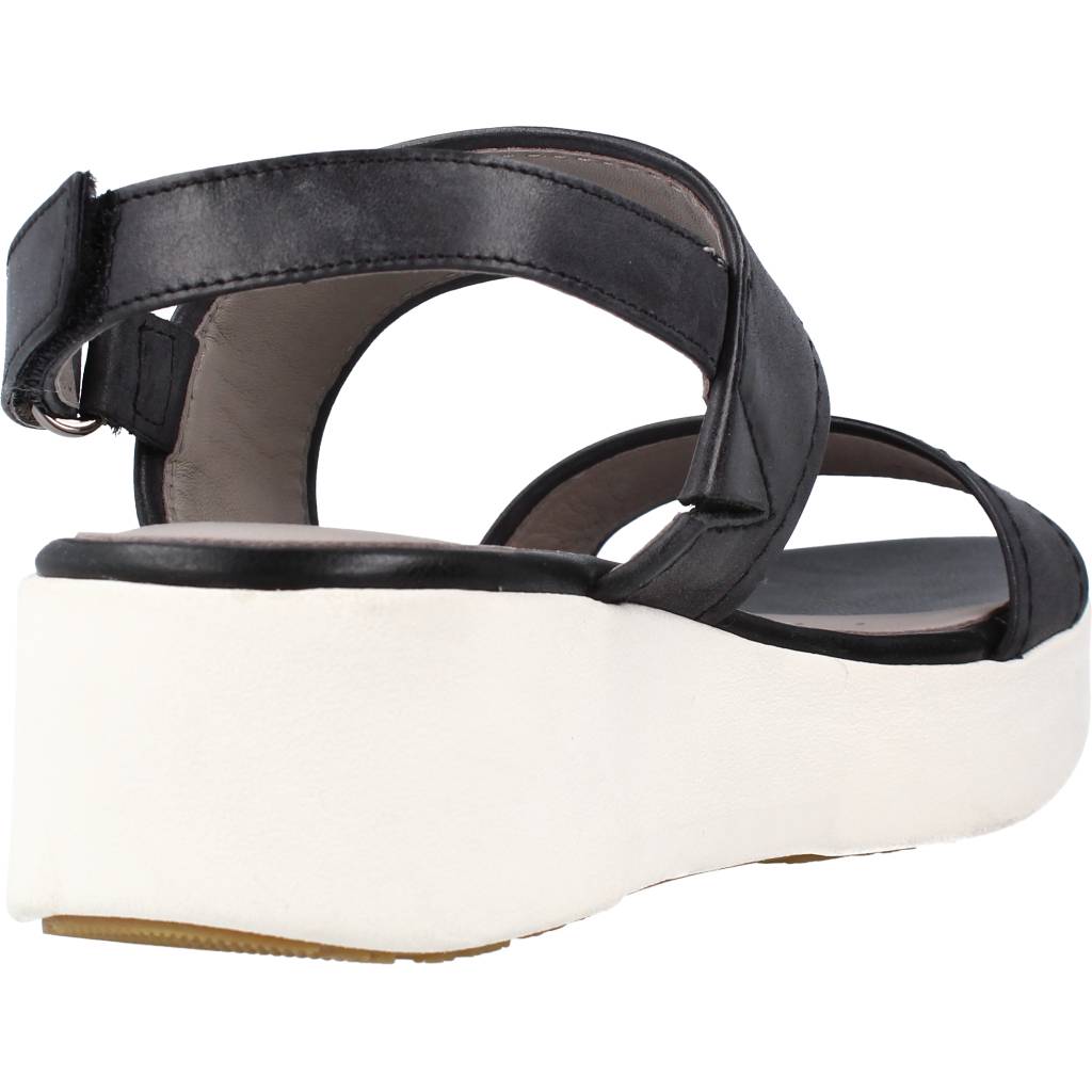 GEOX D LAUDARA C en color NEGRO (3)