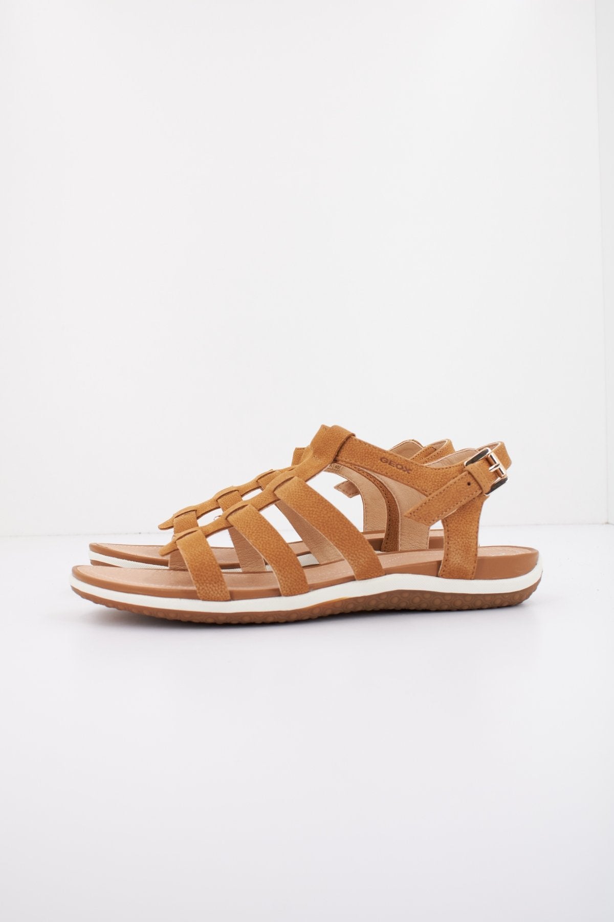GEOX D SANDAL VEGA en color MARRON CLARO (1)