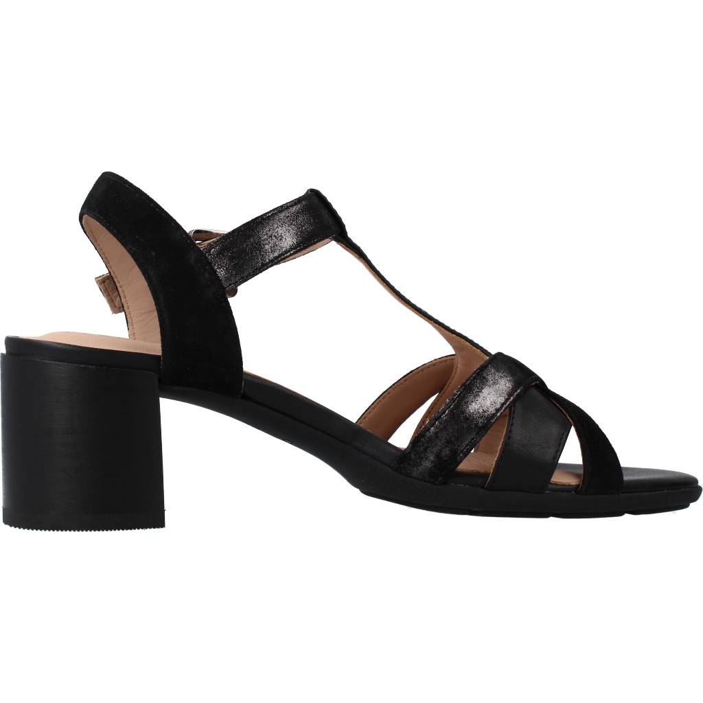 GEOX D MARYKARMEN MID SAN en color NEGRO (4)