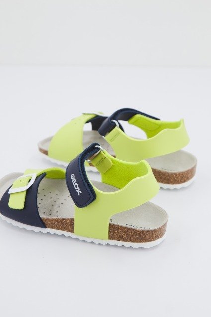 GEOX J GHITA BOY en color VERDE (2)