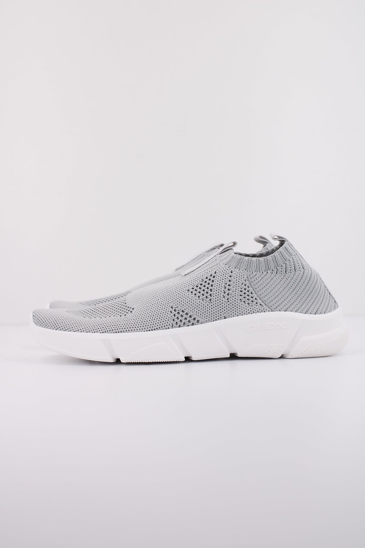 GEOX J ARIL BOY en color GRIS (1)