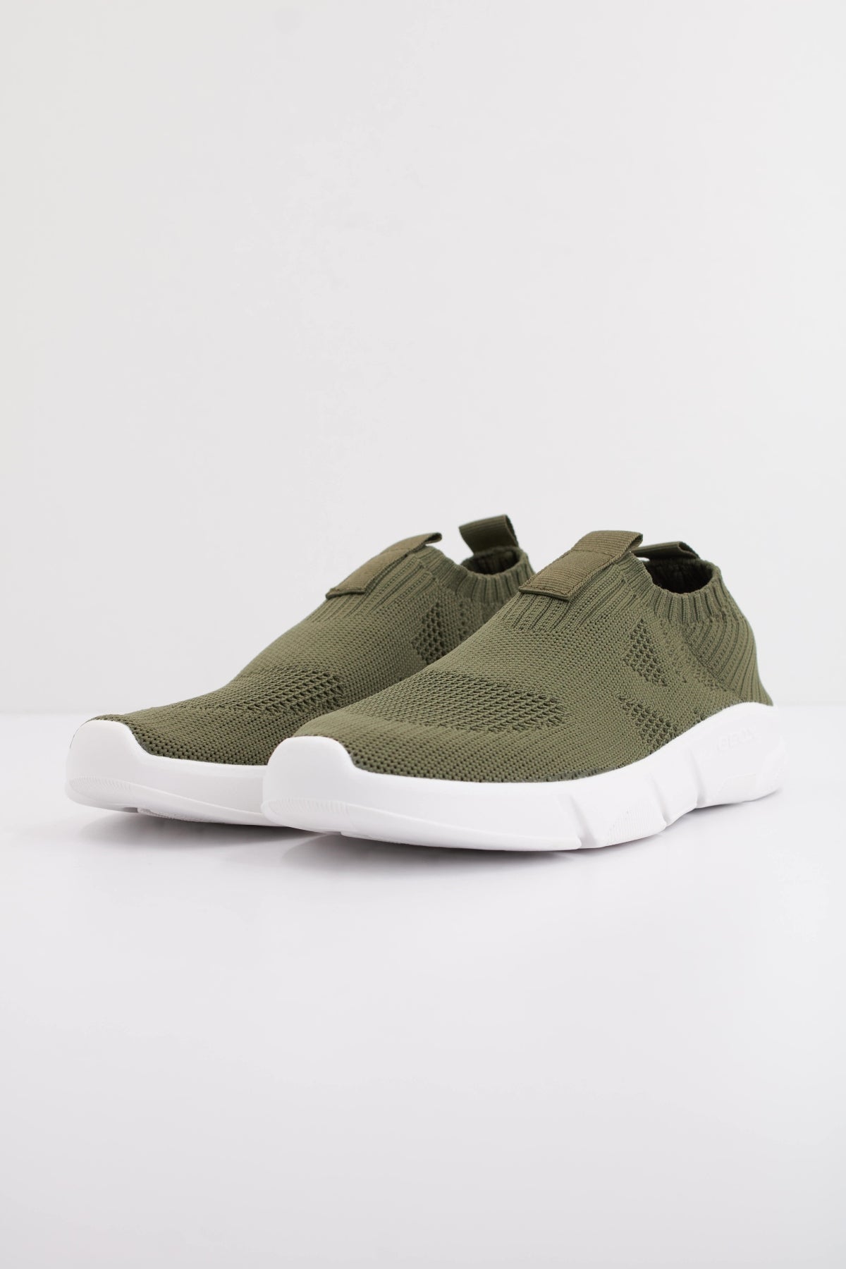 GEOX J ARIL BOY A en color VERDE (2)