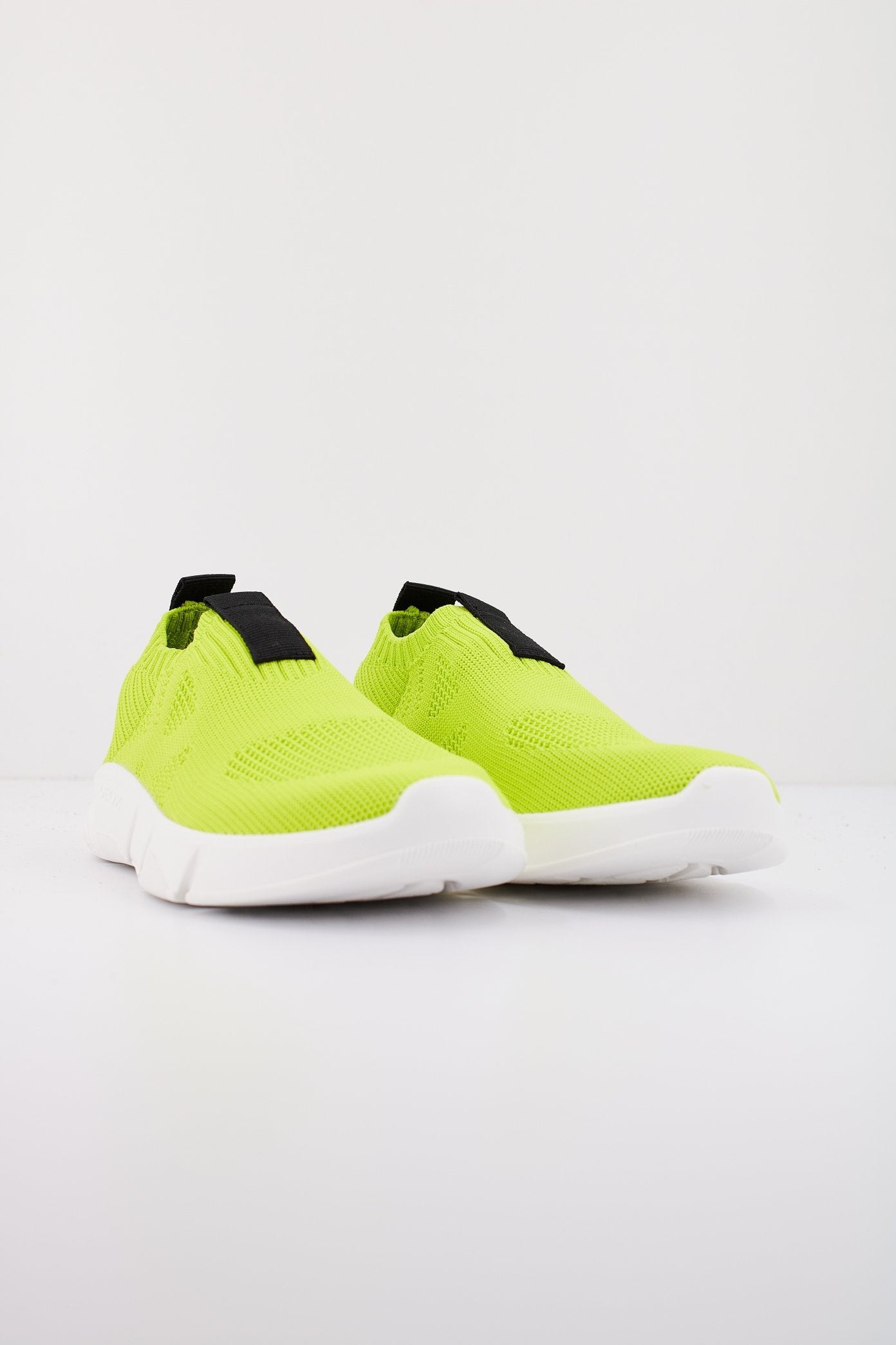 GEOX J ARIL BOY en color AMARILLO (2)