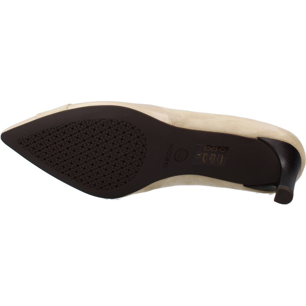 GEOX D BIBBIANA A en color BEIS (6)