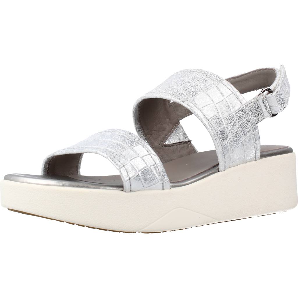 GEOX D LAUDARA C en color PLATA (1)