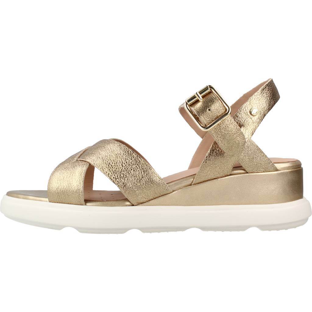 GEOX D PISA D en color ORO (2)