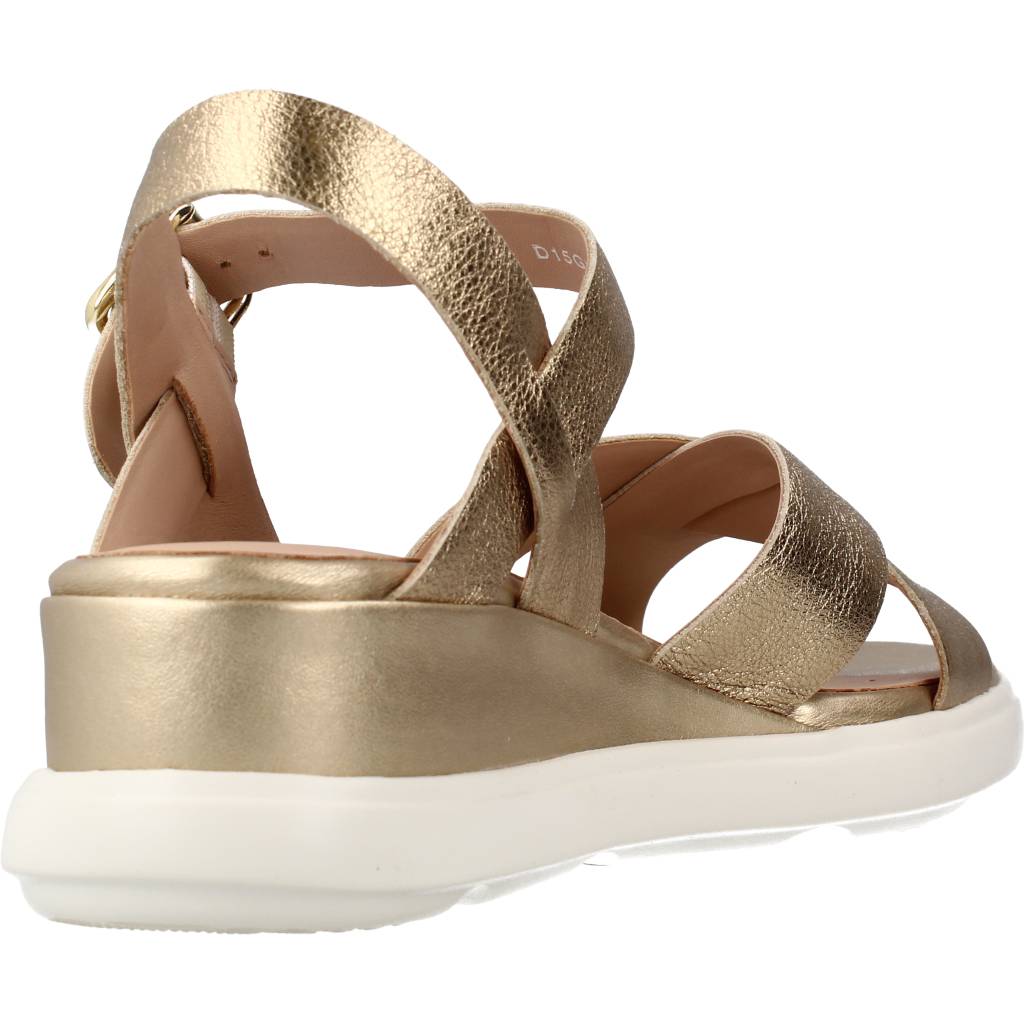 GEOX D PISA D en color ORO (3)