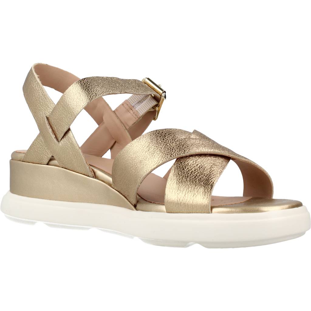 GEOX D PISA D en color ORO (5)