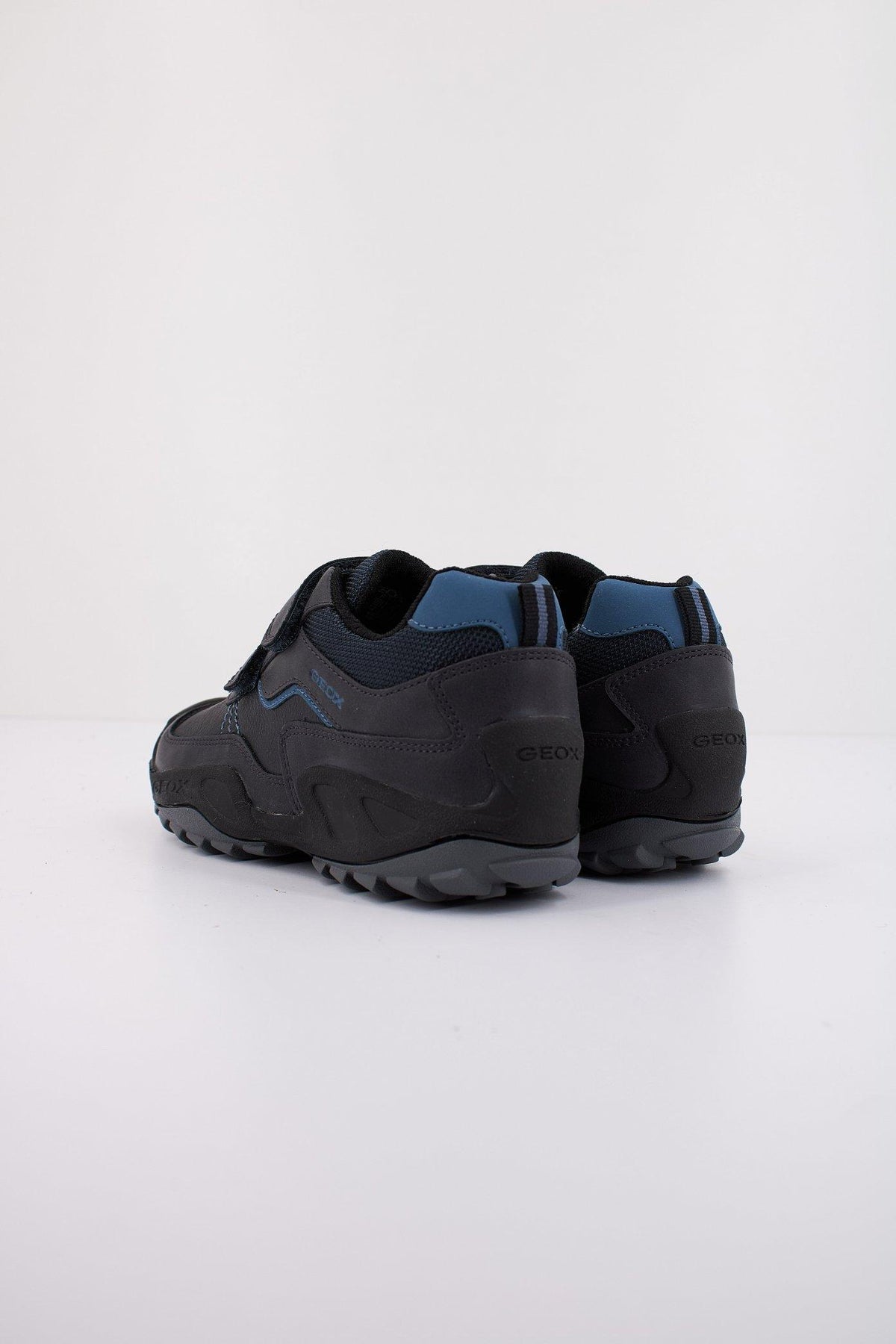 GEOX J N.SAVAGE B. en color GRIS (4)