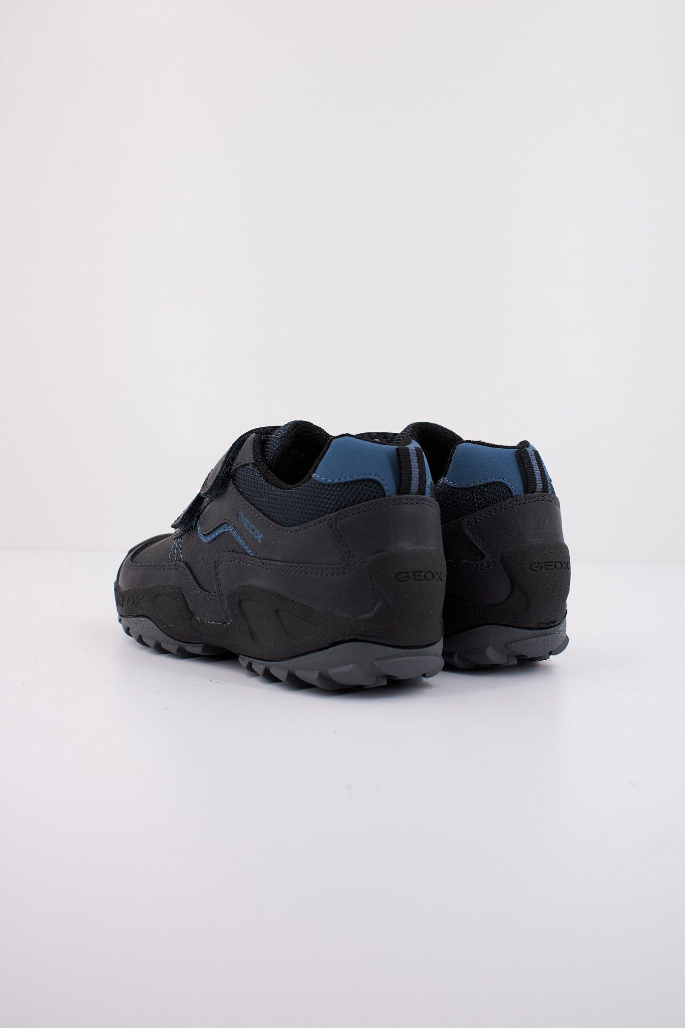 GEOX J N.SAVAGE B. en color GRIS (4)