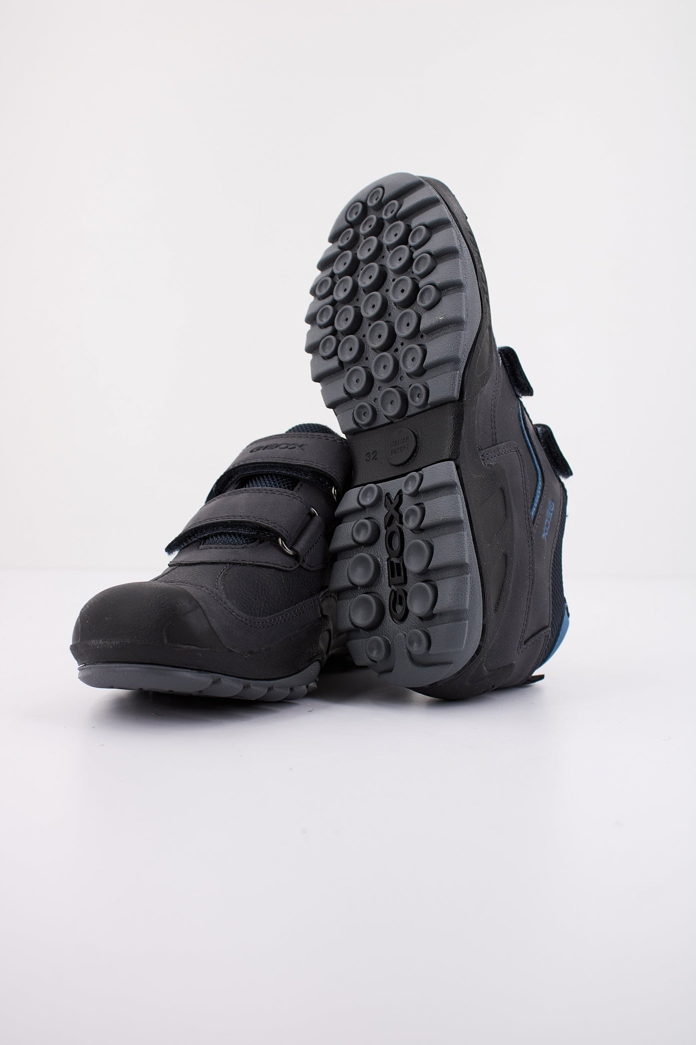 GEOX J N.SAVAGE B. en color GRIS (5)