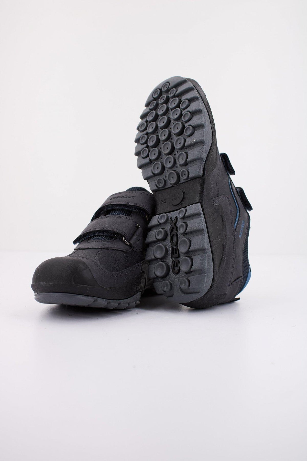 GEOX J N.SAVAGE B. en color GRIS (5)