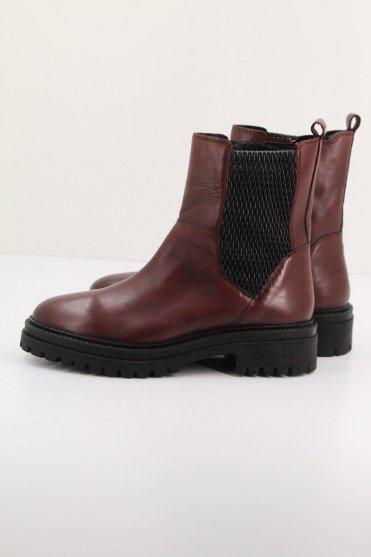 GEOX D IRIDEA en color BURDEOS (3)