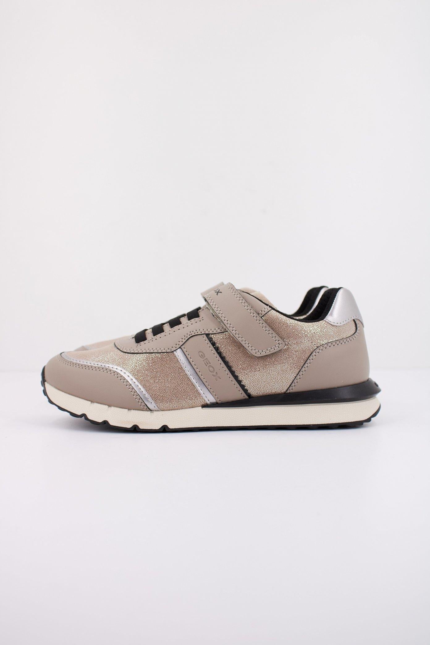 GEOX J FASTICS GIRL en color MARRON (1)