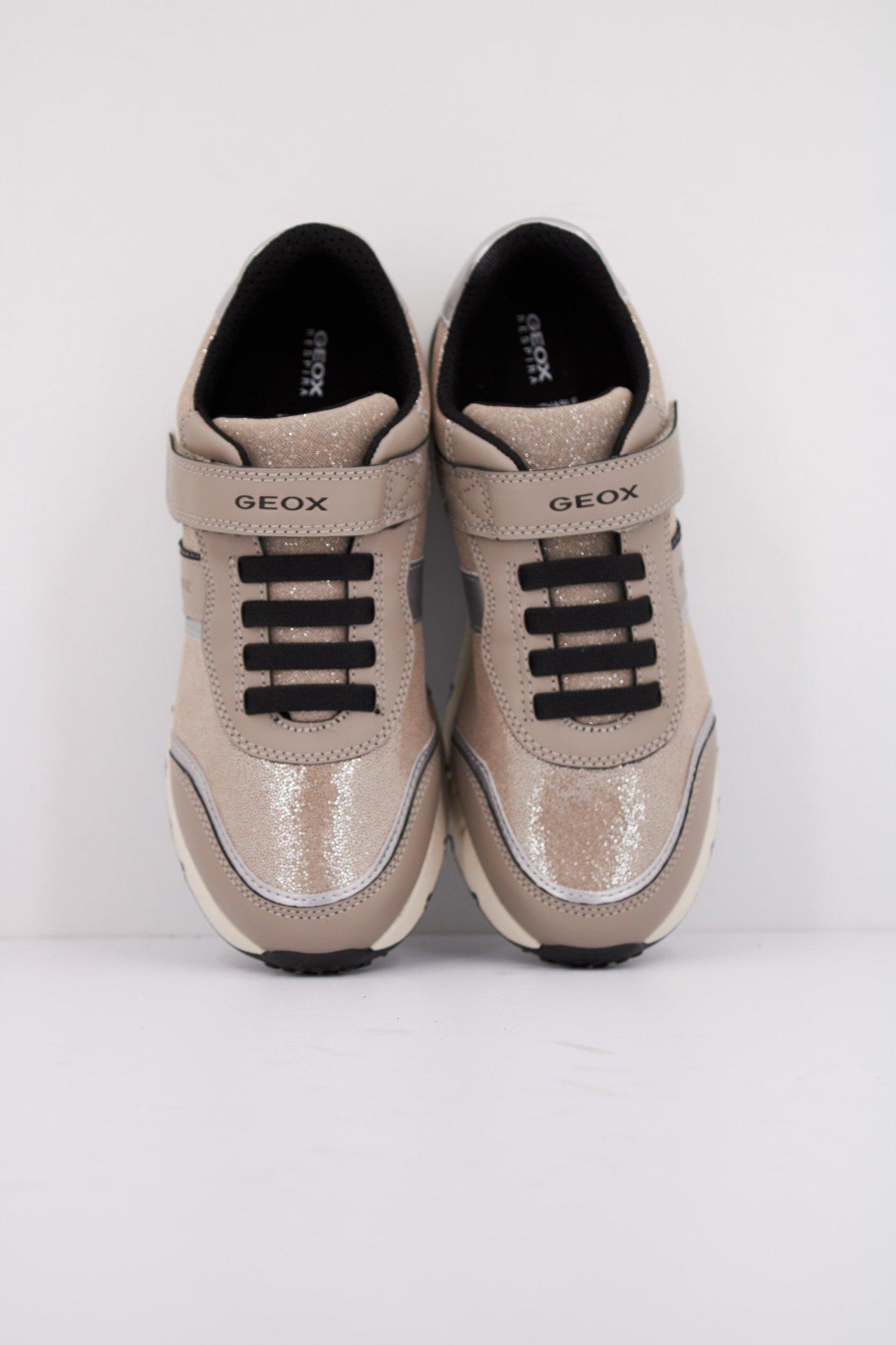 GEOX J FASTICS GIRL en color MARRON (3)