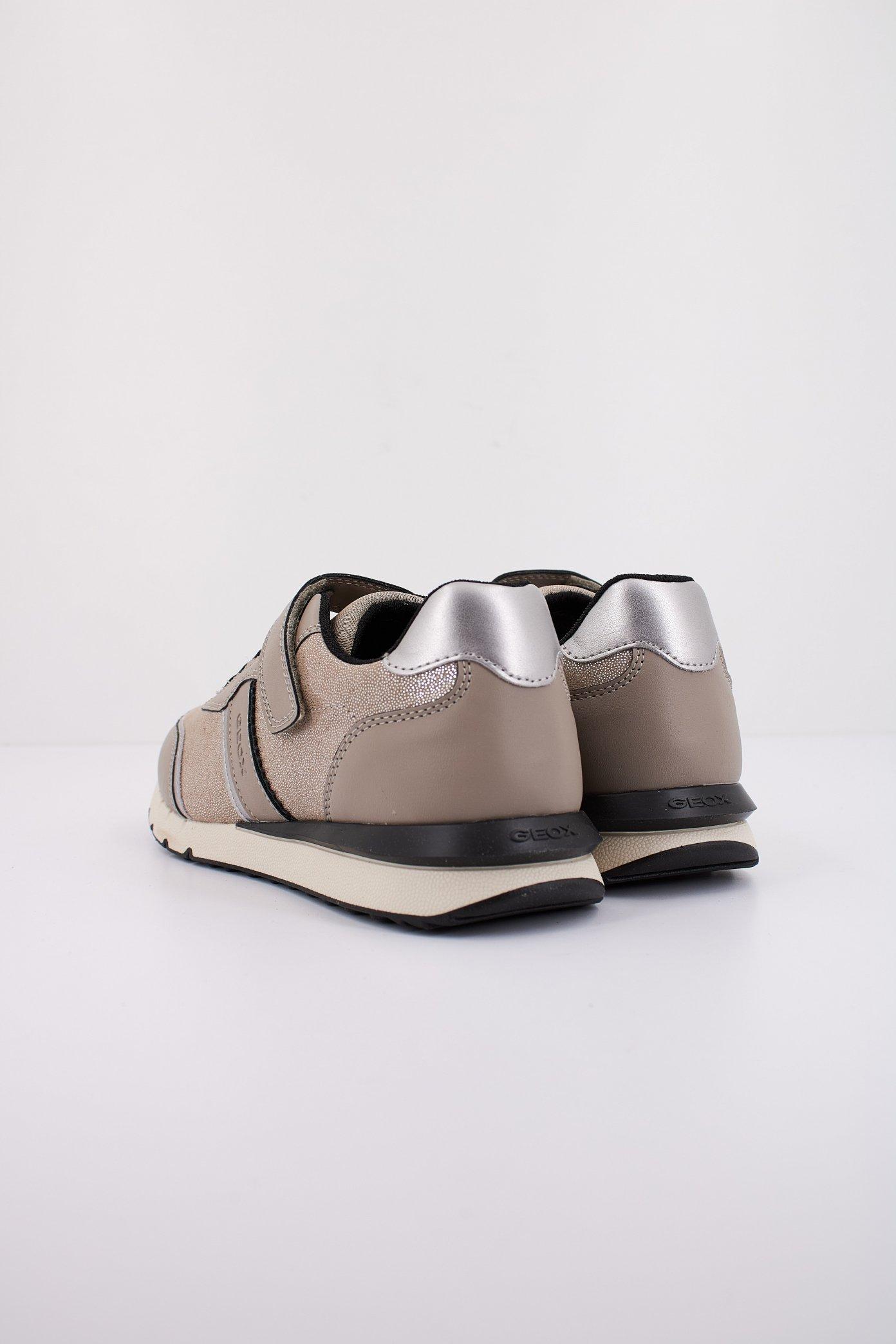 GEOX J FASTICS GIRL en color MARRON (4)