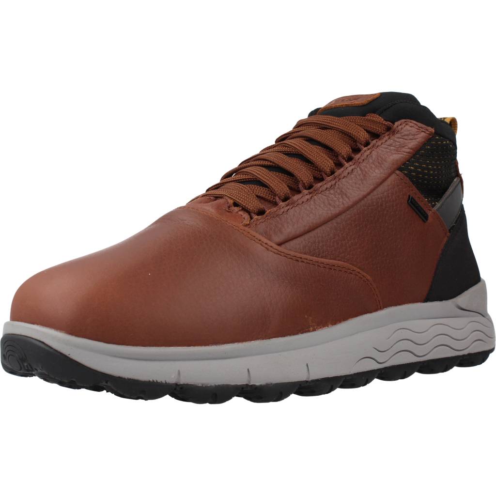GEOX U SPHERICA X B ABX en color MARRON (1)