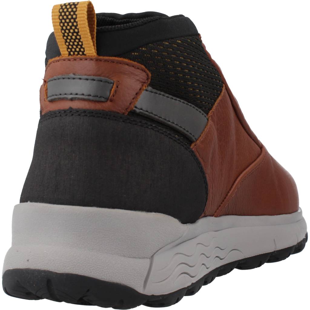 GEOX U SPHERICA X B ABX en color MARRON (3)