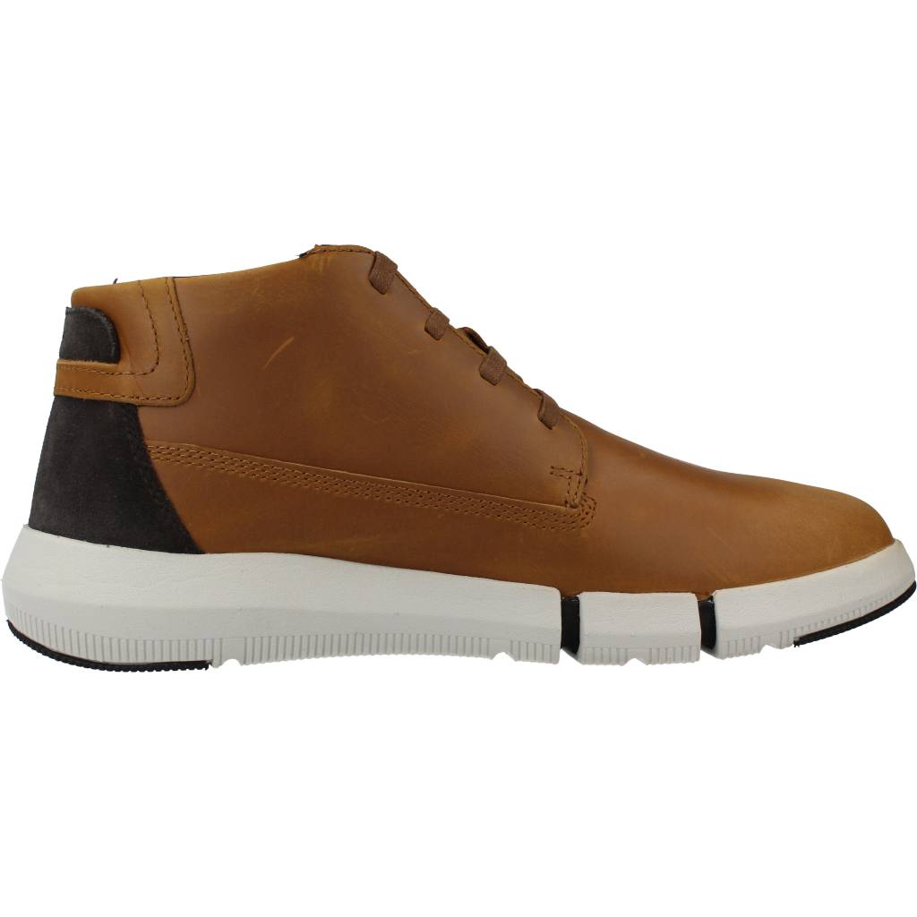 GEOX UFA CL U en color MARRON CLARO (4)